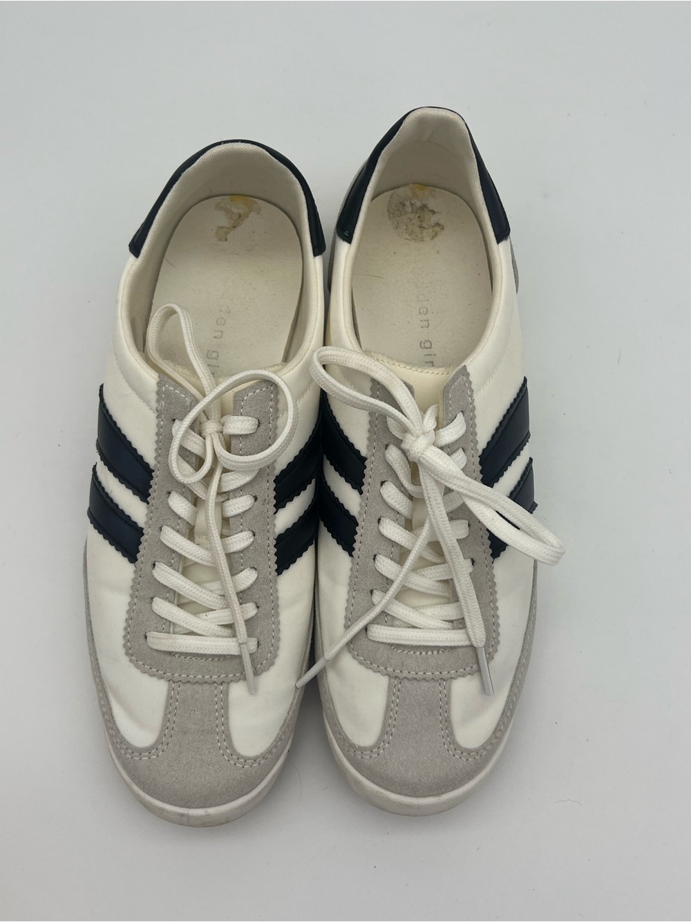 Madden Girl Womens size 7 Juniper sneakers classic shoes t toe sporty gym shoes - Picture 4 of 8